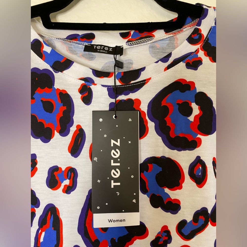 NWT Terez Leopard Print Short Sleeve Top Size X-Small XS - Picture 2 of 4